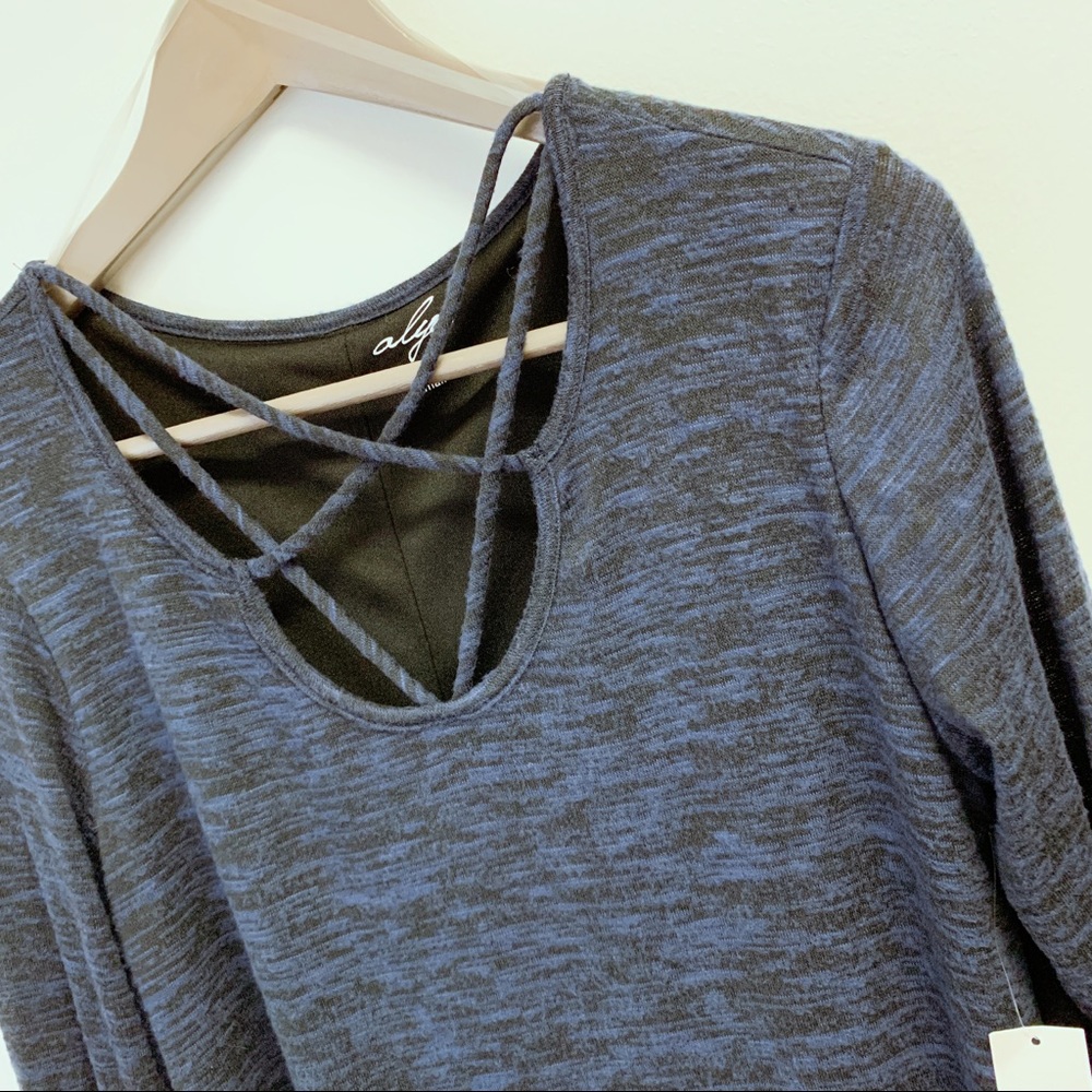🆕Francesca’s Janice Lattice Neck Hacci Knit Dress - Picture 5 of 8